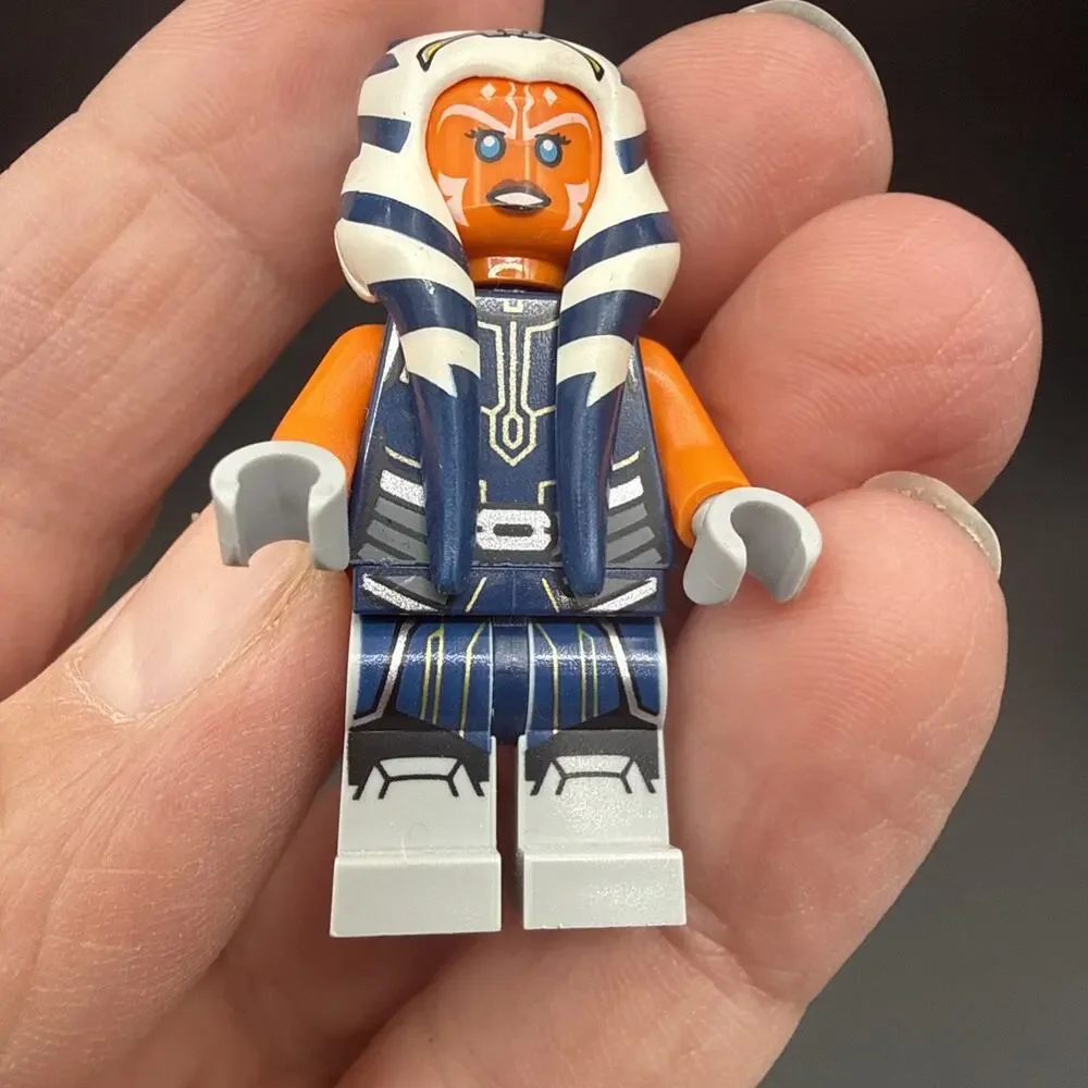 LEGO Authentic Star Wars Ahsoka Tano Minifigure 12711067